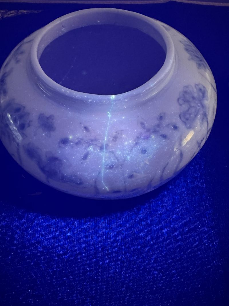 明成化 青花莲池蝴蝶罐 - 图3