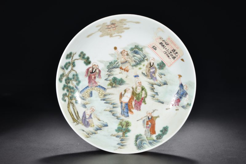 清 粉彩十八罗汉纹盘 - 图1