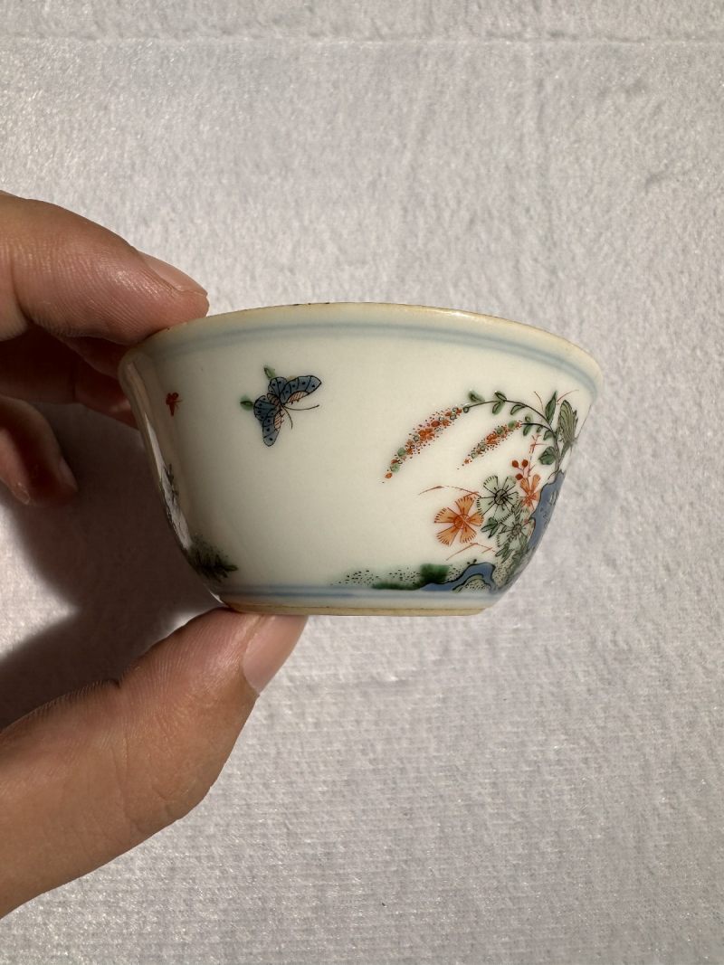 清康熙 五彩花石虫草纹杯 - 图4