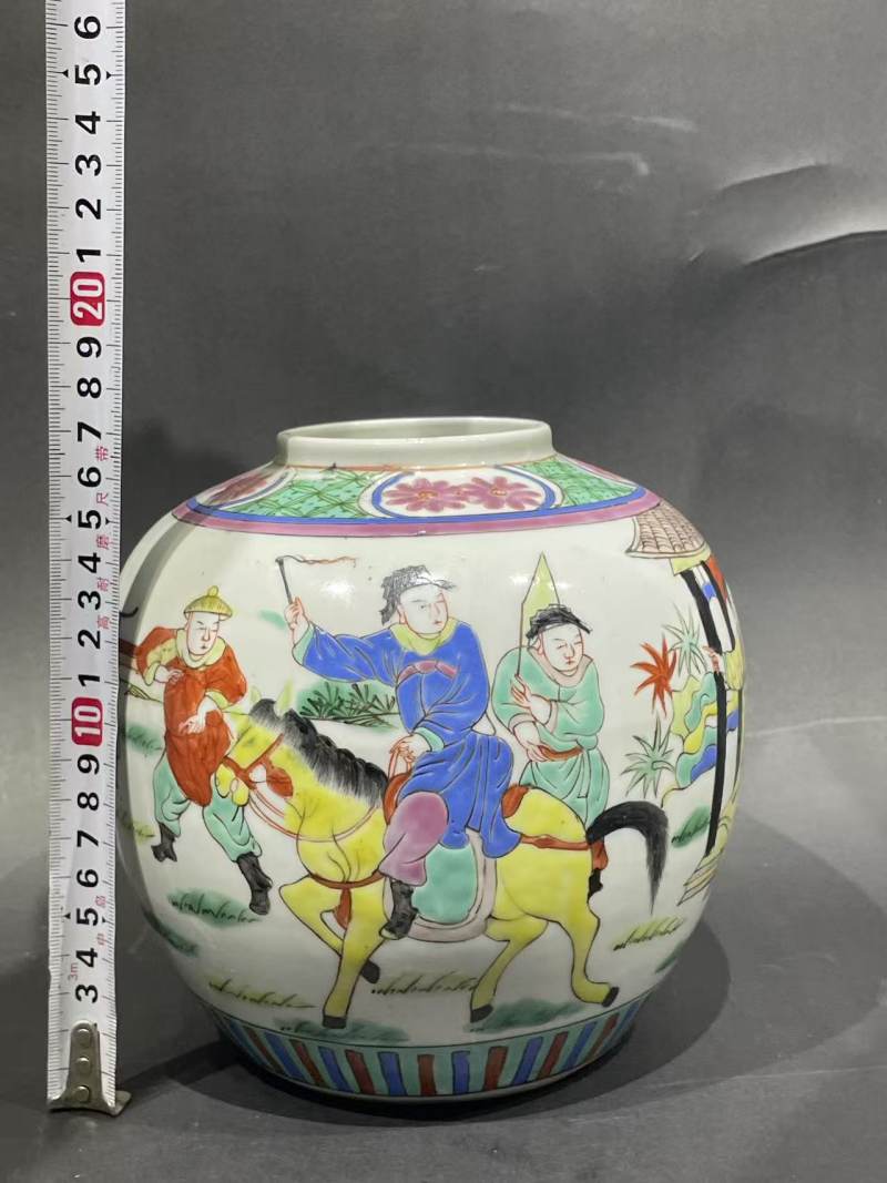 民国粉彩人物纹罐 - 图10