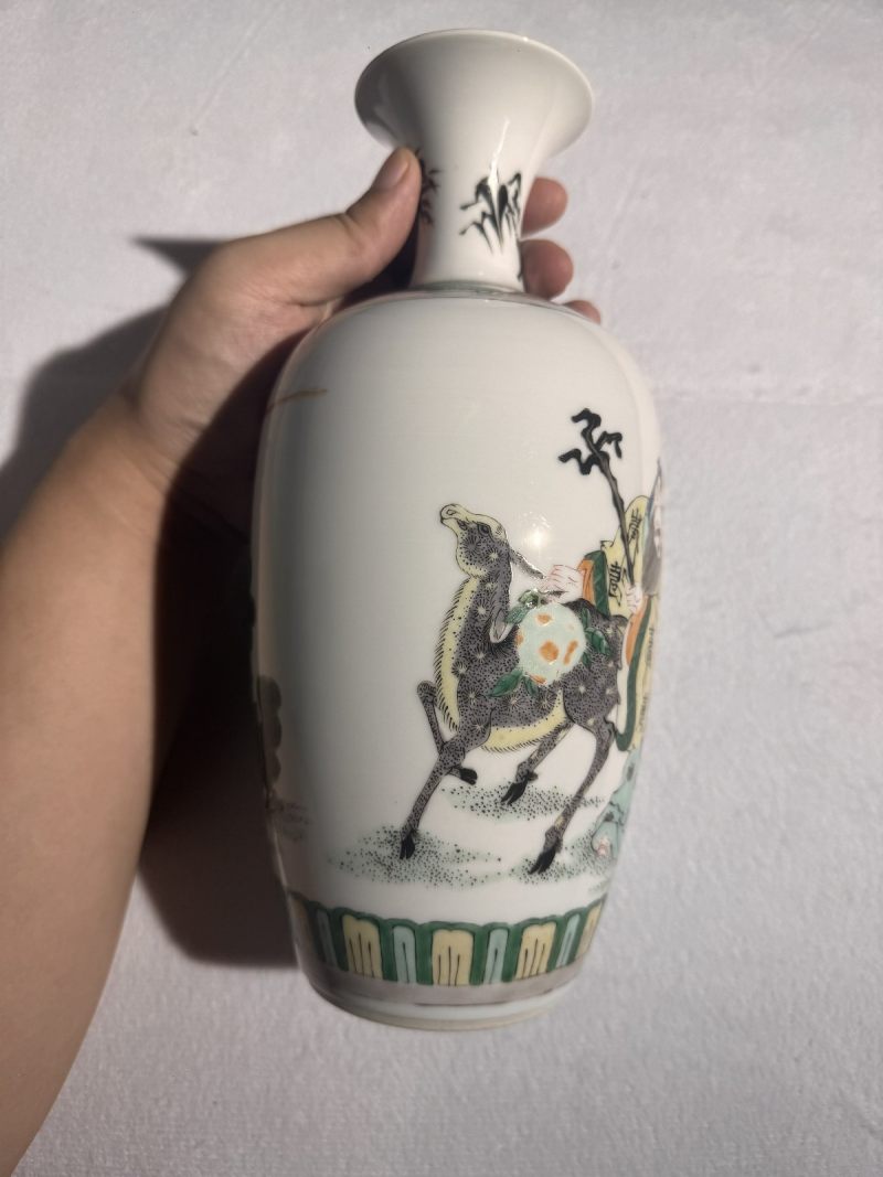 清康熙 五彩寿星纳寿图小观音瓶 - 图4
