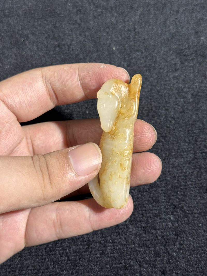 明 白玉卧犬 - 图6