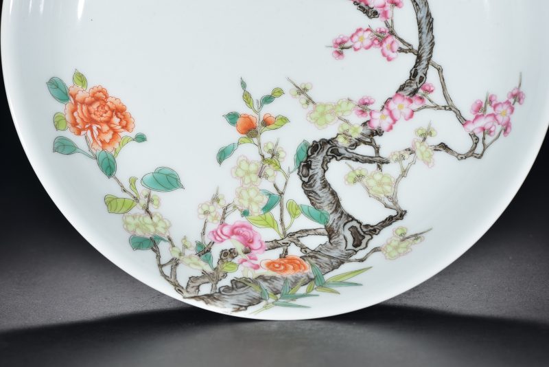 清 粉彩花卉纹盘 - 图2