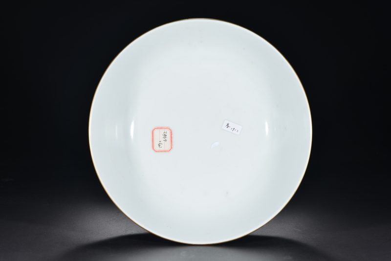 清 珊瑚地粉彩描金童子大碗 - 图6