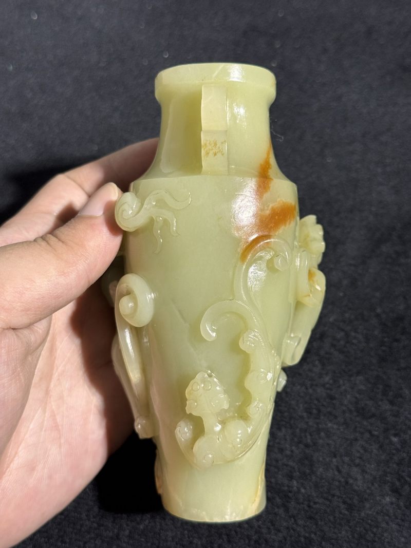 清乾隆 黄玉雕双龙赶珠盖瓶 - 图9