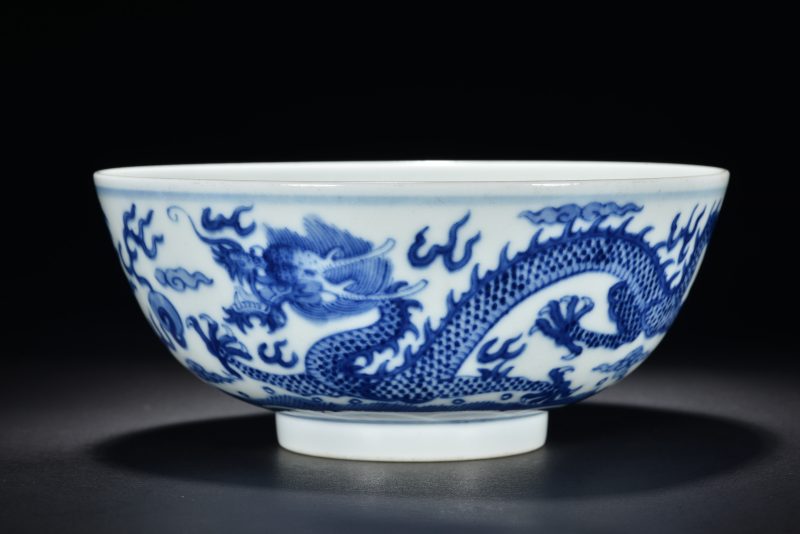 清 青花云龙纹碗 - 图1