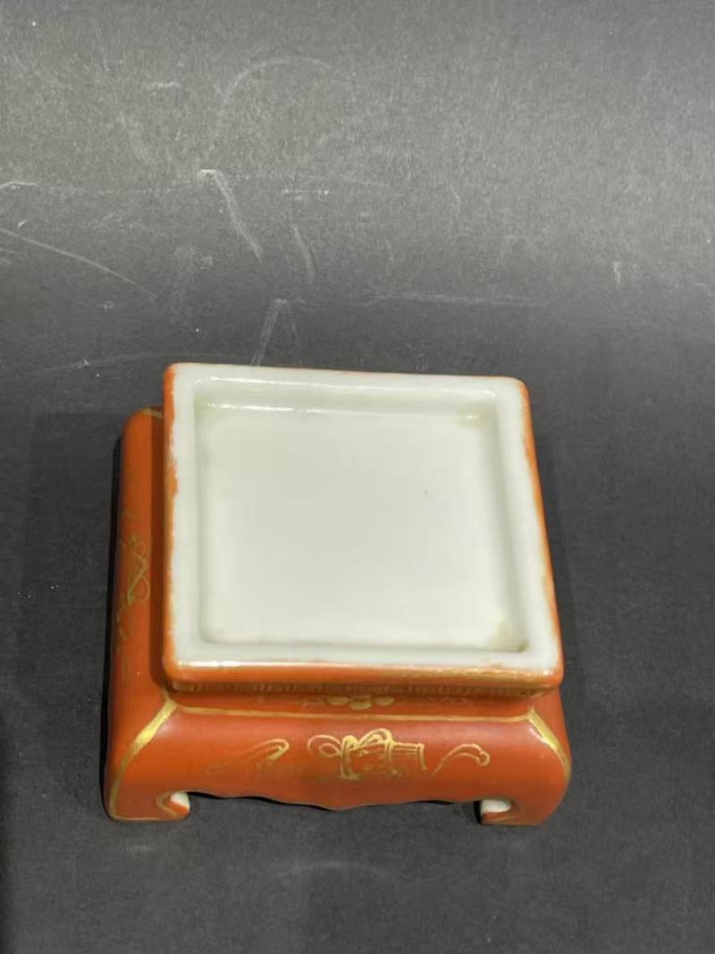 清珊瑚红描金四方底座 - 图5