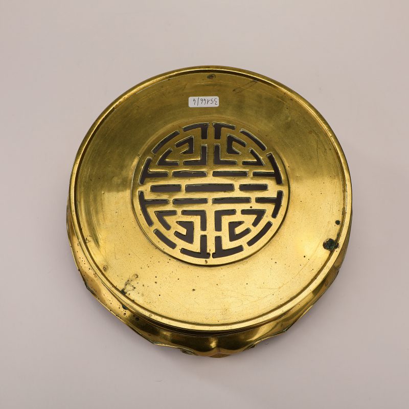 清 铜狮子绣球钮如意朝冠耳大薰炉 - 图8
