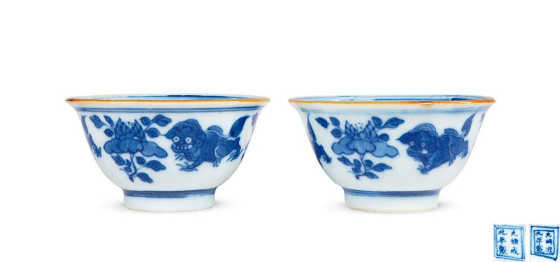 清康熙 青花狮子滚绣球小茶园 （一对） - 图1