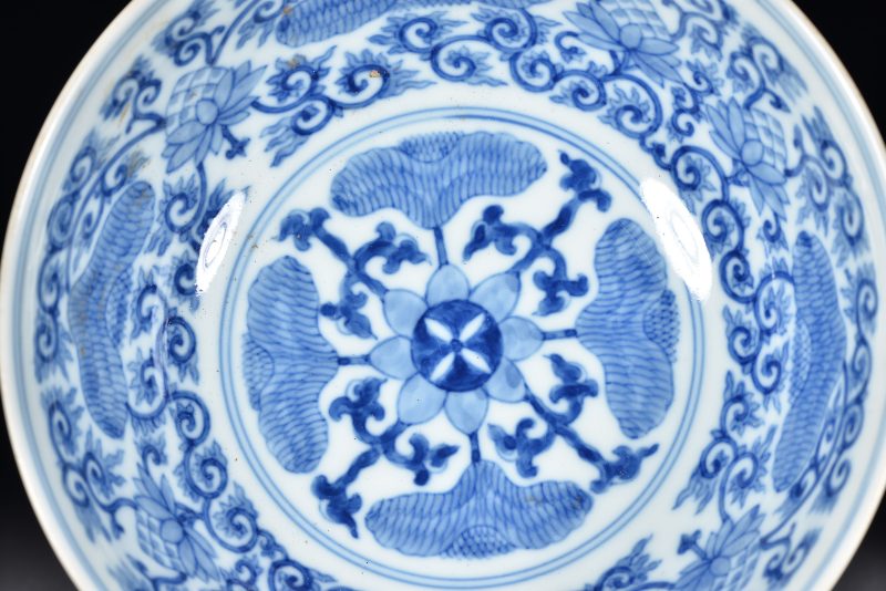 清 粉彩荷花纹碗 - 图6