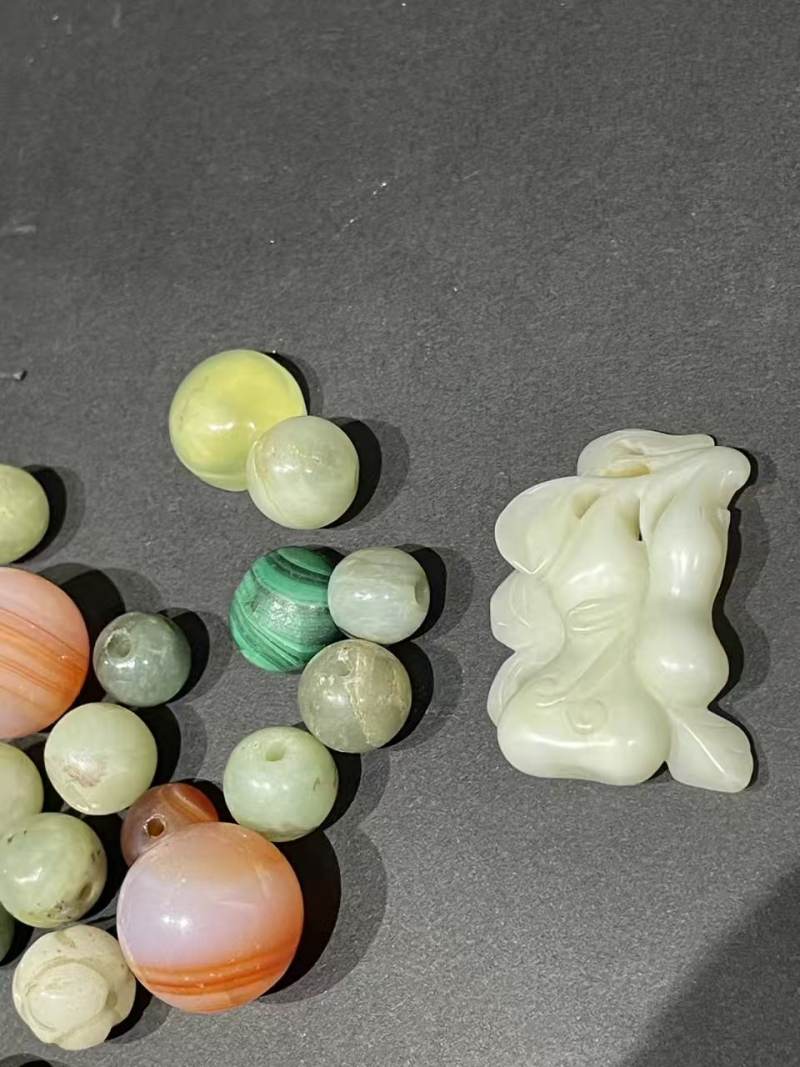 旧玉石一堆 - 图2