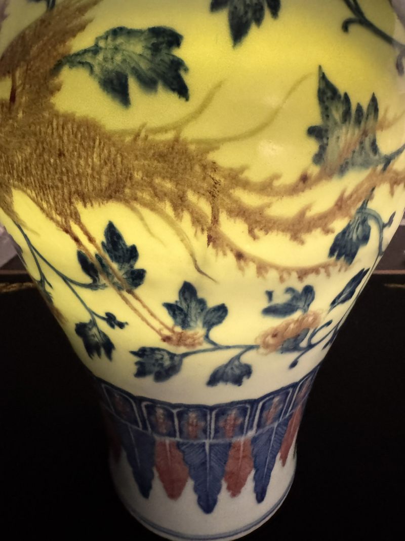 清雍正 青花釉里红凤穿牡丹纹梅瓶 - 图3
