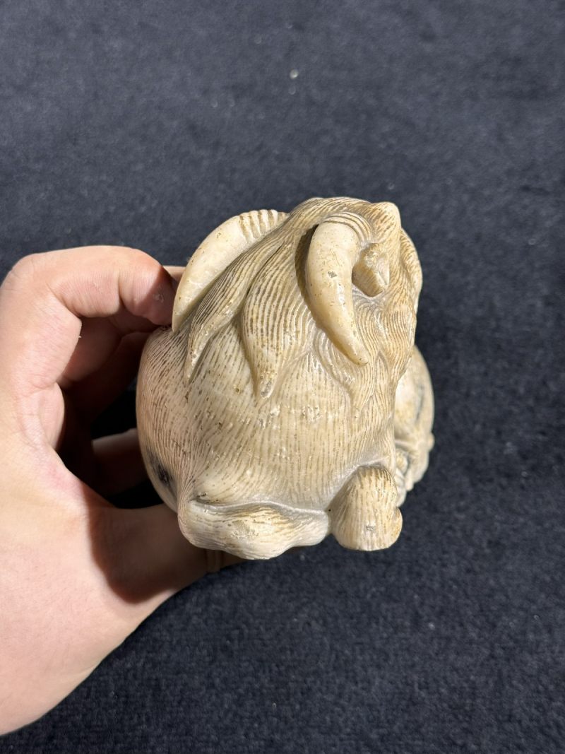 清乾隆 白端羊镇 - 图6