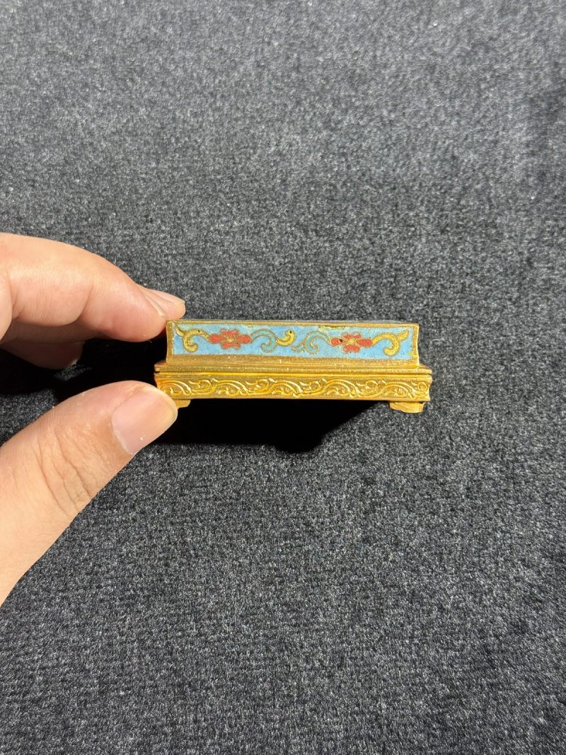 清乾隆 铜胎掐丝珐琅缠枝莲纹墨床 - 图6