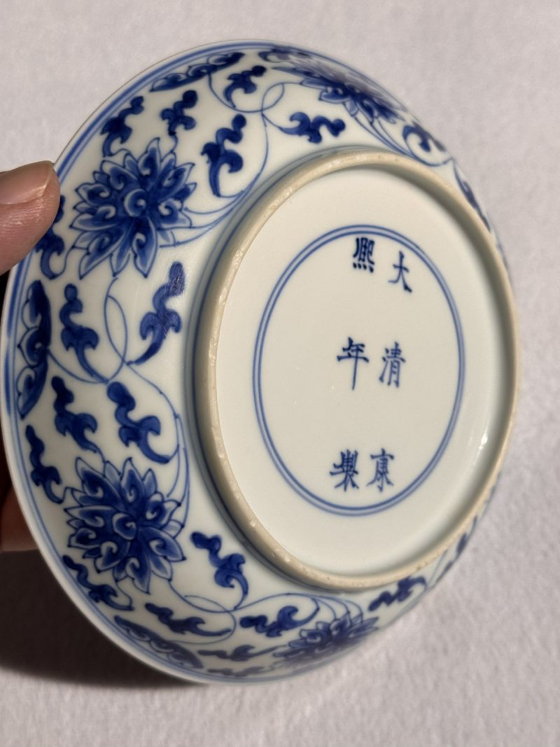 清康熙 青花缠枝莲纹盘 - 图4