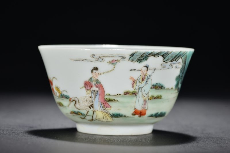 清 粉彩人物故事小杯 - 图1