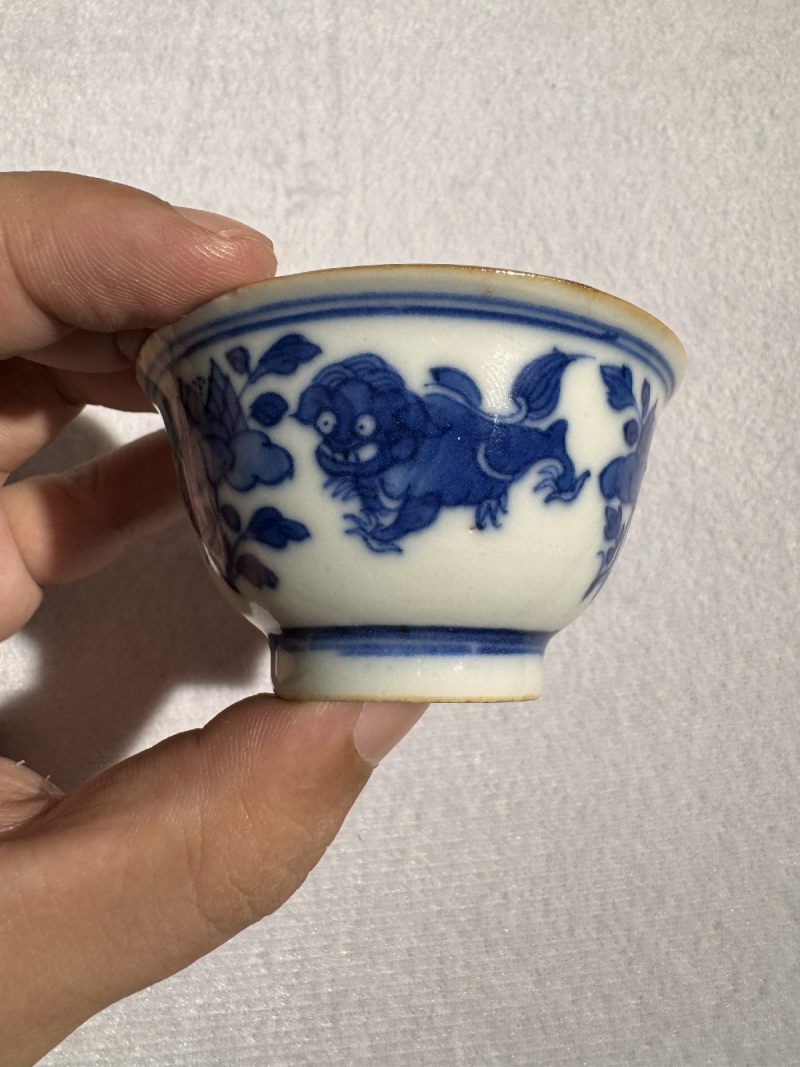 清康熙 青花狮子滚绣球小茶园 （一对） - 图5