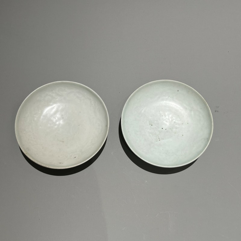 明代 卵白釉印花盘一对 - 图7