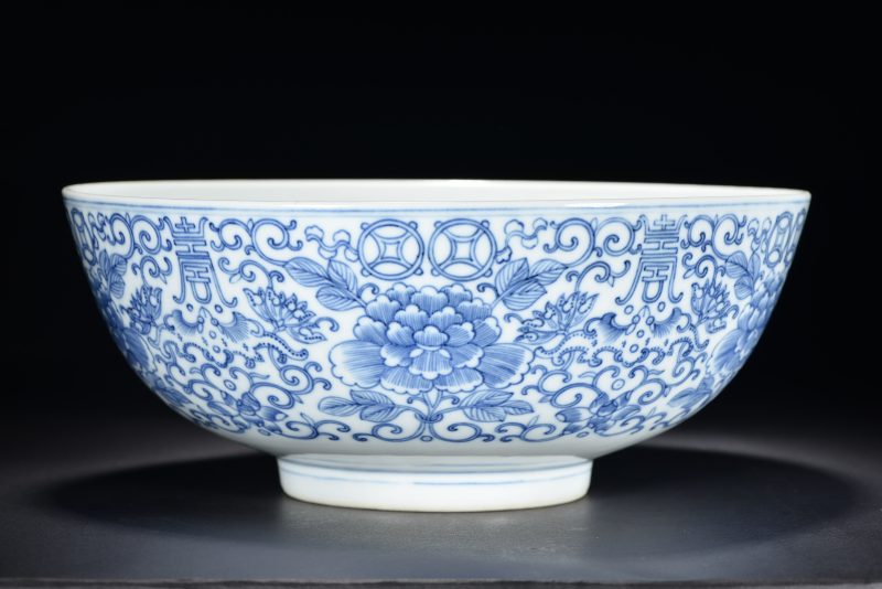 清 青花淡描花卉寿字纹大碗 - 图4