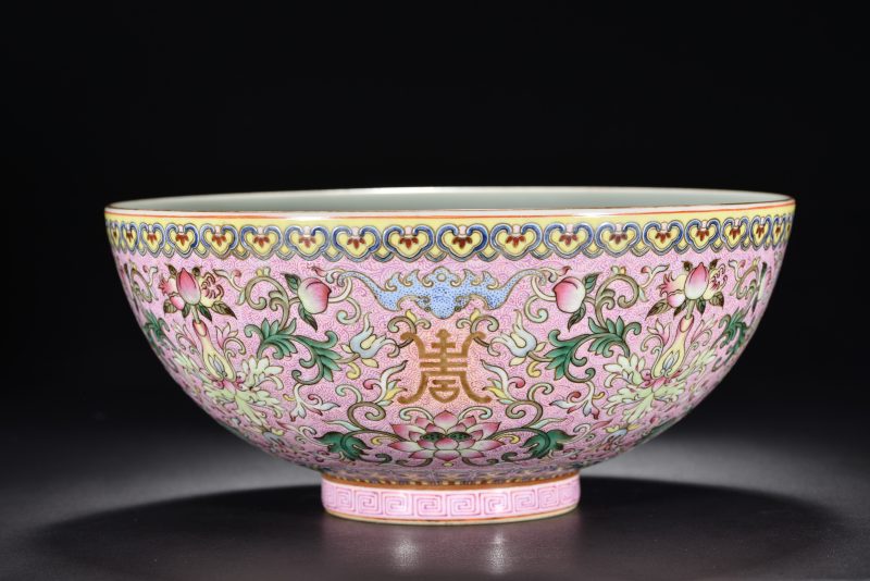 清 粉彩宝相花寿字纹碗 - 图3