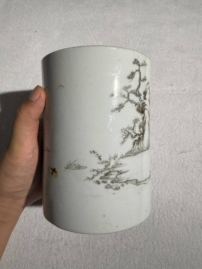 清康熙 墨彩山水人物图笔筒 - 图2