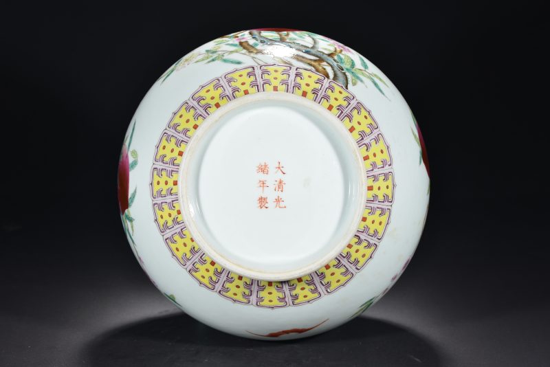 清 粉彩寿桃纹赏瓶 - 图8