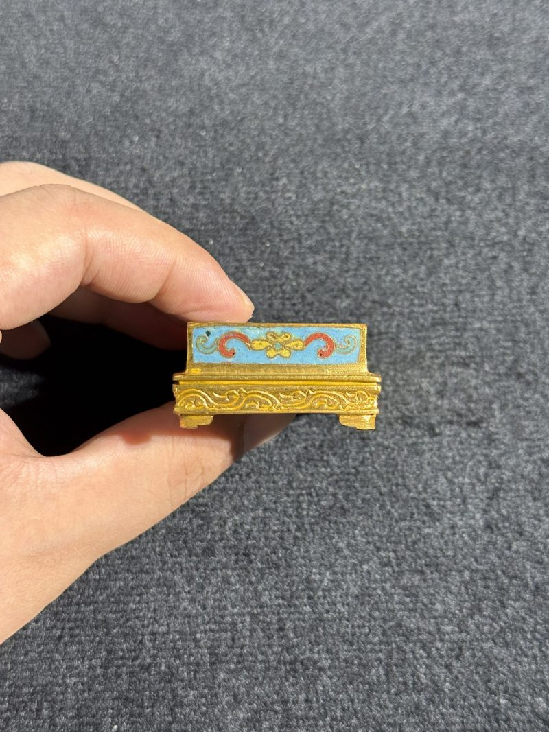 清乾隆 铜胎掐丝珐琅缠枝莲纹墨床 - 图9