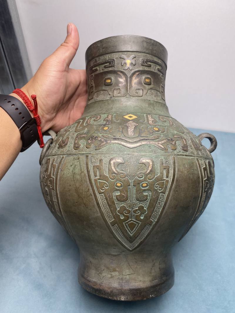 明 铜错金银兽面蕉叶纹铺首衔环壶 - 图12