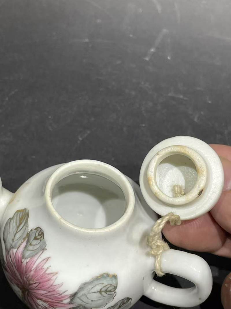 民国粉彩花卉砚滴壶 - 图5