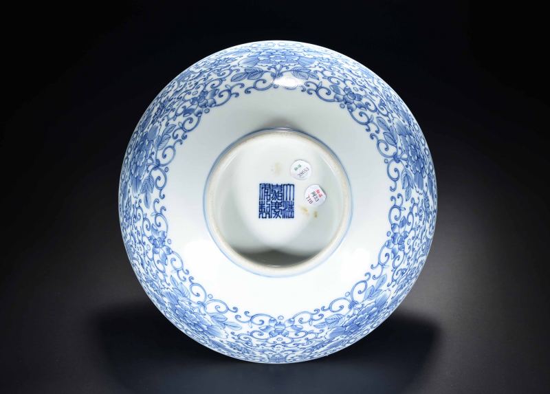 清 青花淡描花卉寿字纹大碗 - 图8