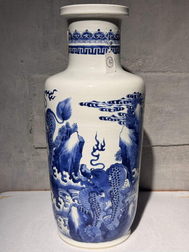 清康熙 青花海水江崖麒麟图棒槌瓶 - 图4