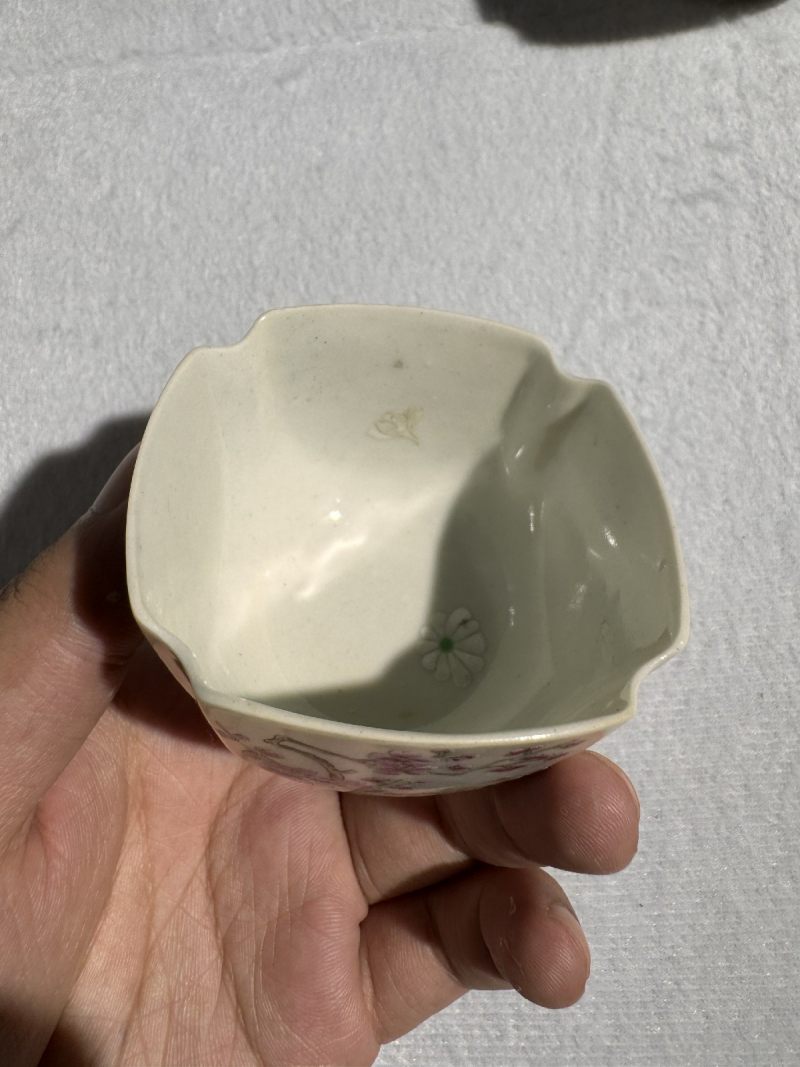 清嘉庆 粉彩四季花卉倭角杯 （一对） - 图7