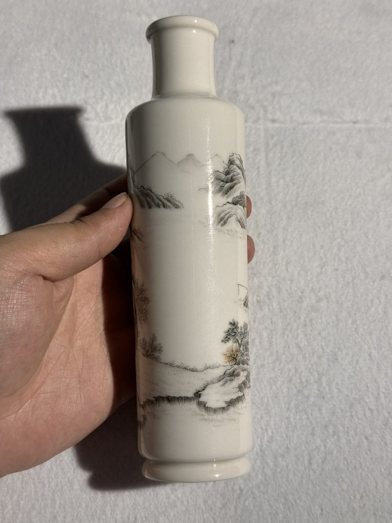 民国 墨彩山水楼阁人物纸槌瓶 - 图7