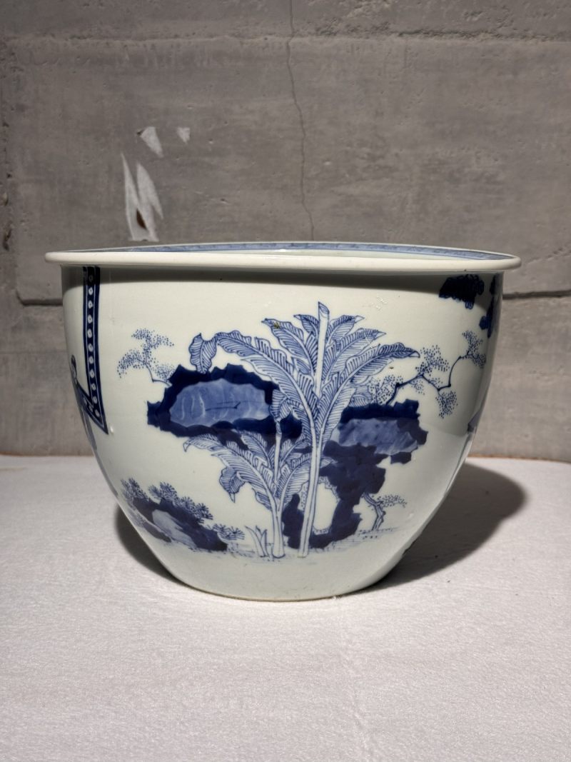 清康熙 青花人物纹案缸 - 图7