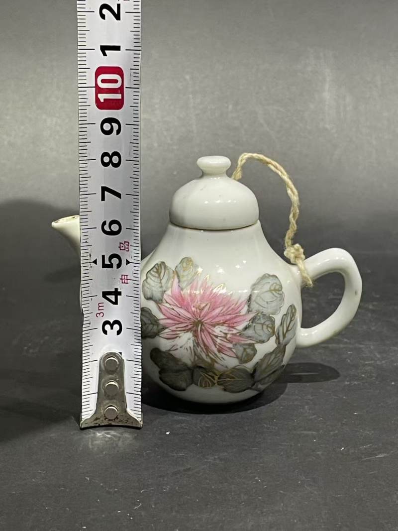 民国粉彩花卉砚滴壶 - 图9