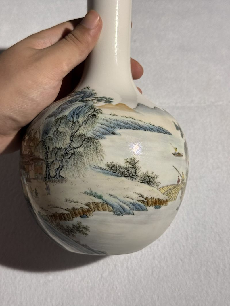 民国 粉彩山水人物天球瓶 - 图6