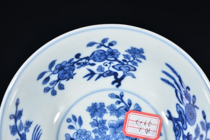 清 内青花外粉彩开光花卉纹碗 - 图6