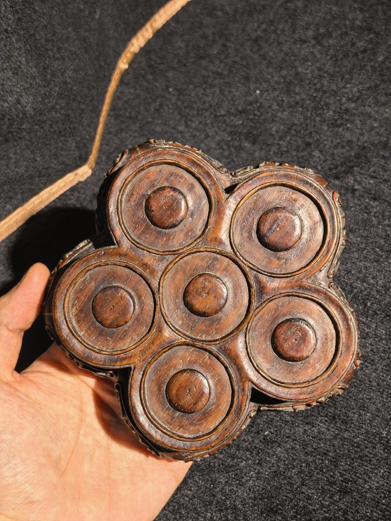 清乾隆 唐窑青花缠枝花卉纹六孔瓶（配座） - 图34