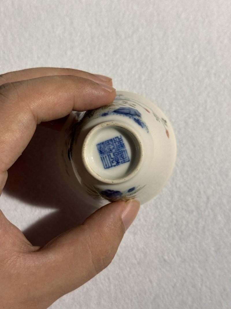 清乾隆 青花粉彩水仙纹花神杯 （一对） - 图18