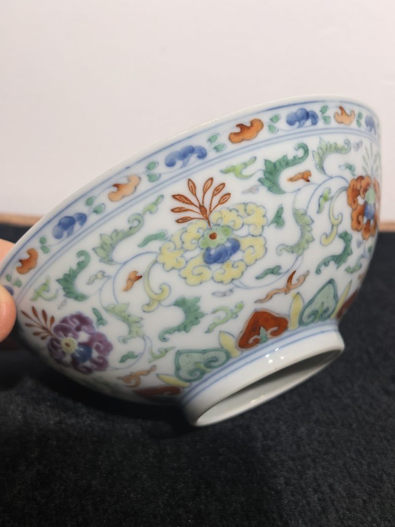 清雍正 斗彩西洋花卉纹碗 - 图7
