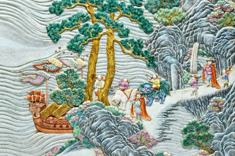清乾隆 御制洋彩雕瓷「万国来朝」山高水长大挂屏 - 图2