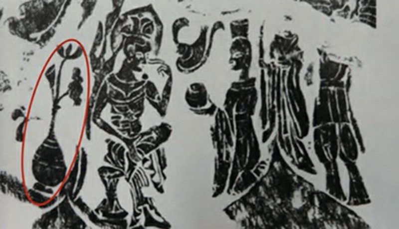 清乾隆 唐窑青花缠枝花卉纹六孔瓶（配座） - 图4