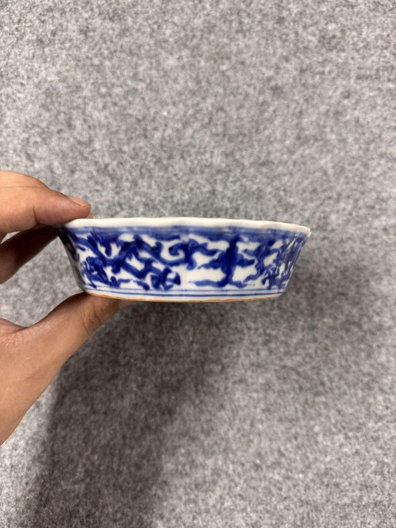明嘉靖 青花双凤云鹤海棠洗 （一对） - 图9