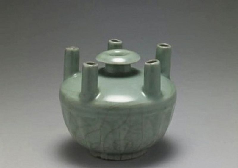 清乾隆 唐窑青花缠枝花卉纹六孔瓶（配座） - 图6