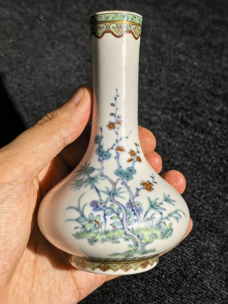 清雍正 仿明式斗彩岁寒三友、灵仙祝寿图小荸荠瓶 - 图7