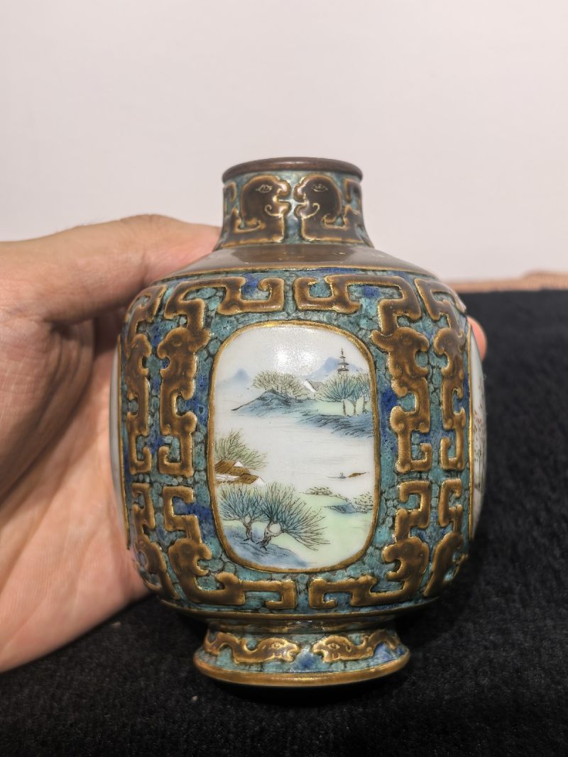 清乾隆 唐窑仿古铜釉描金四开光粉彩四季山水纹小尊 - 图12