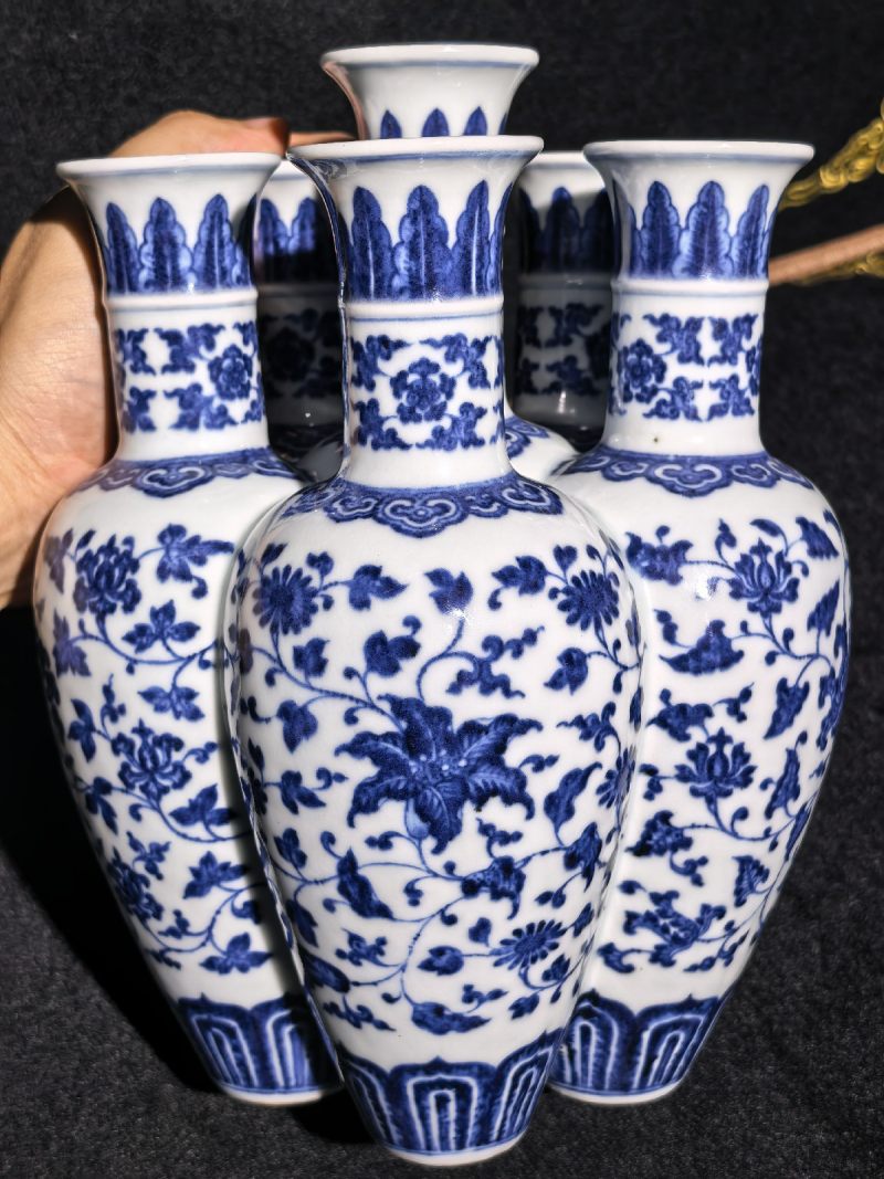 清乾隆 唐窑青花缠枝花卉纹六孔瓶（配座） - 图14