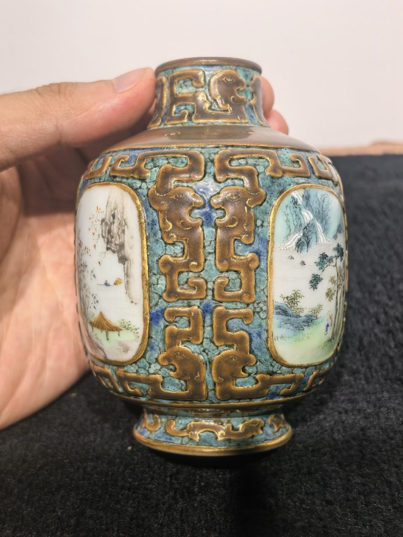 清乾隆 唐窑仿古铜釉描金四开光粉彩四季山水纹小尊 - 图17