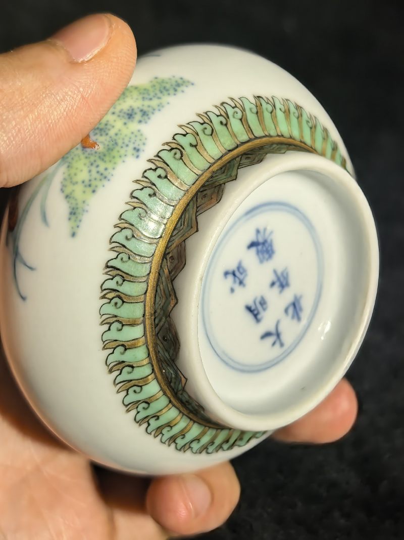 清雍正 仿明式斗彩岁寒三友、灵仙祝寿图小荸荠瓶 - 图13