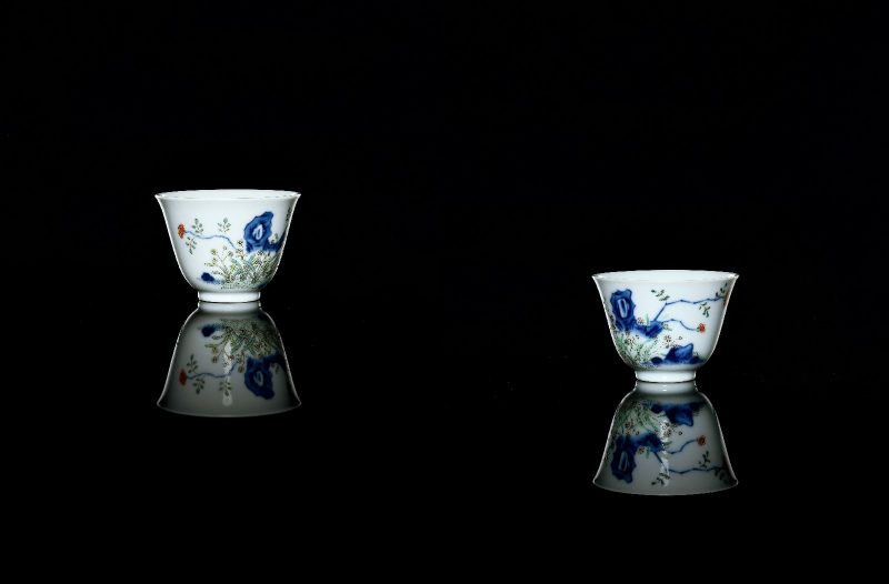 清乾隆 青花粉彩水仙纹花神杯 （一对） - 图2